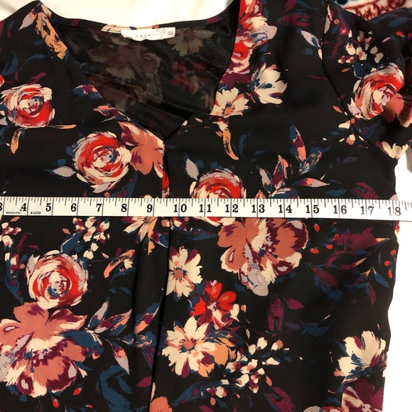 LUSH Floral Dress - Picture 5 of 5